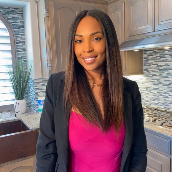 Meet your Posher, Alecia - Picture 8 of 10